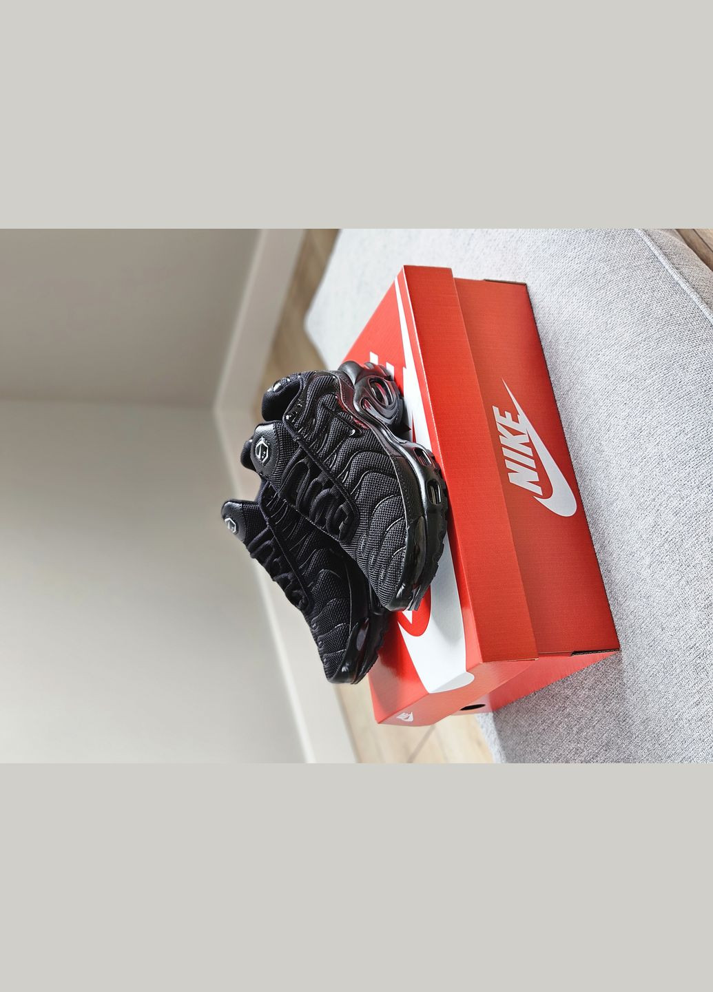 Кросівки жіночі і чоловічі Nike air max Tn plus black \ Найк аір макс Тн плюс чорні No Brand чорні демісезони (303357915)