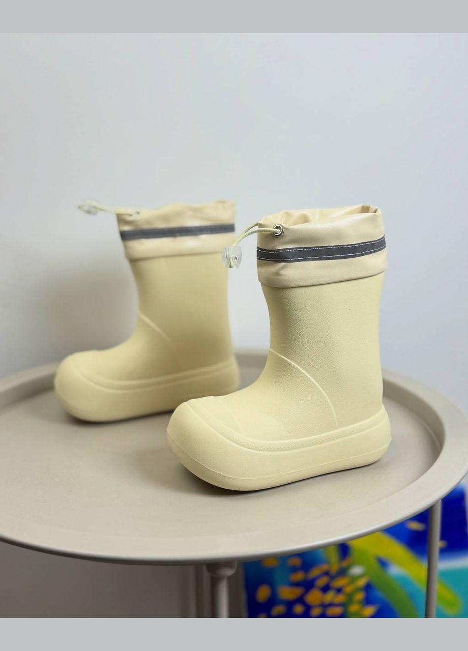 Бежевые резиновые сапоги бежевые 1501 No Brand Фастекс