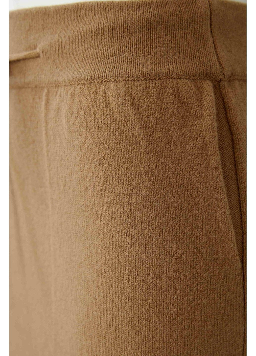 Коричневая повседневная женская юбка коричневый Oui карандаш