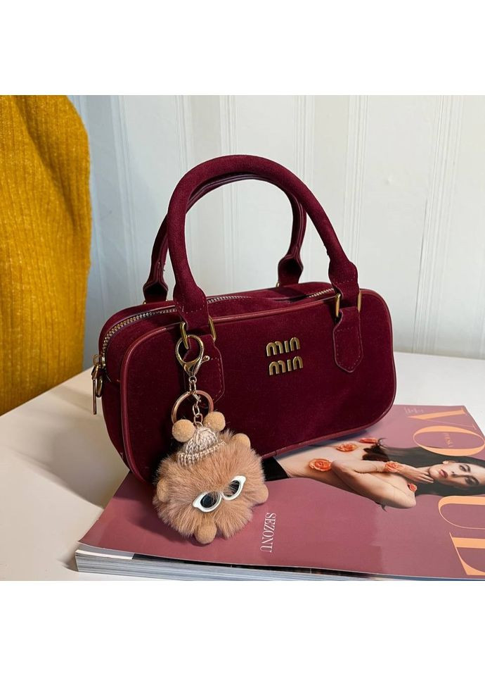 Ефектна сумочка крос боді в замшевій текстурі бордового кольору з брелком No Brand (362588086)