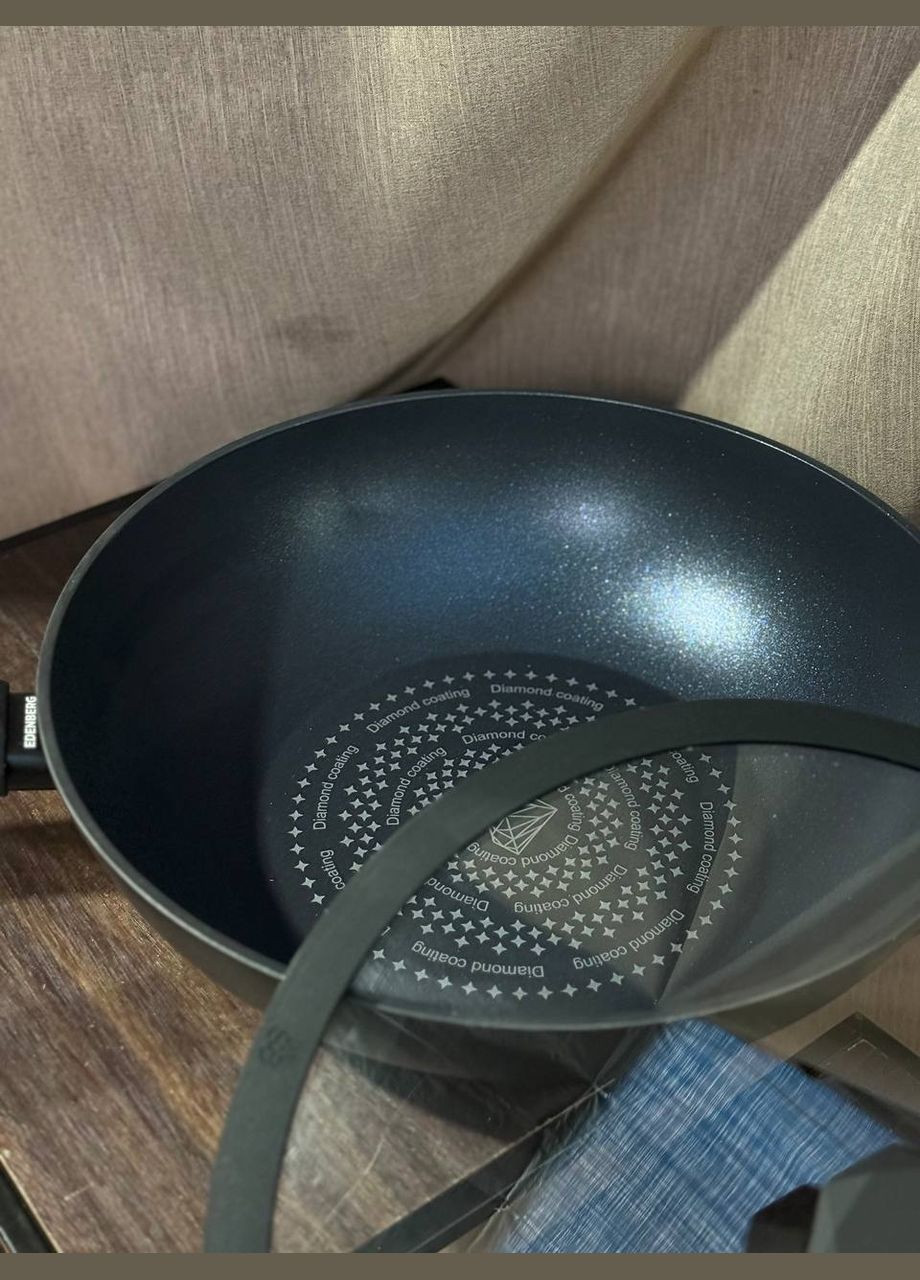 Сковорода WOG EB-3490 с крышкой и алмазным антипригарным покрытием 30х8,5 см 4,6 л Черный Edenberg (328317336)