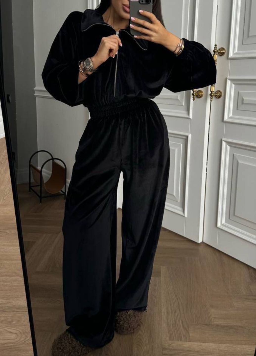 Базовий повсякденний велюровий оверсайз комбінезон на блискаці з довгими рукавами ліхтарик та коміром стійкою Allthings комбінезон-брюки однотонний чорний повсякденний велюр