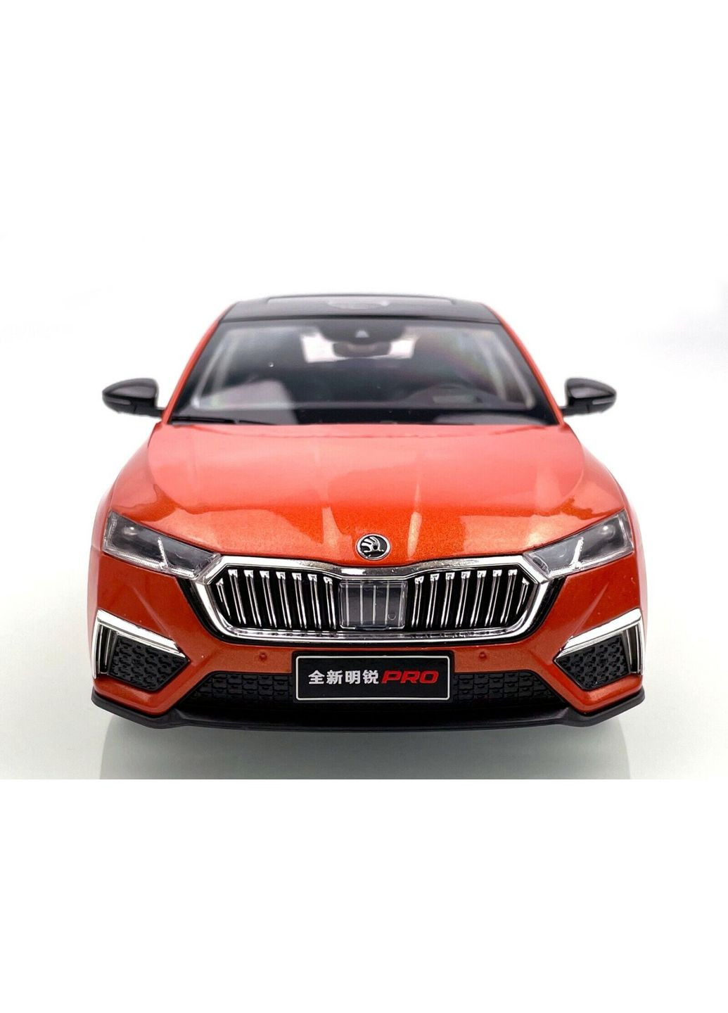 Модель Octavia PRO 2021 1:18 Оранжевая No Brand Skoda (315729452)