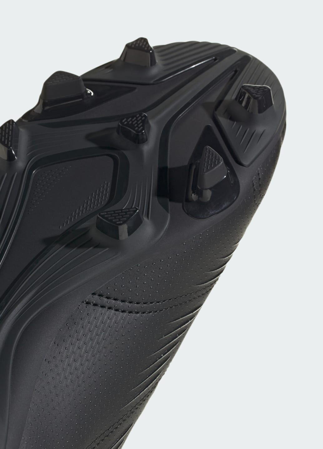 Черные летние бутсы predator 24 club flexible ground adidas