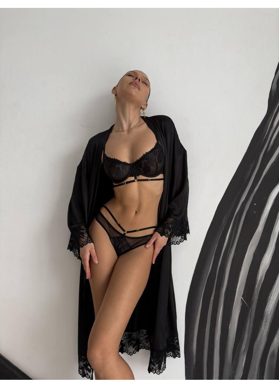 Халат шовковий довгий з мереживом / Халат атласний чорний з поясом і мереживними рукавами No Brand (366571591)