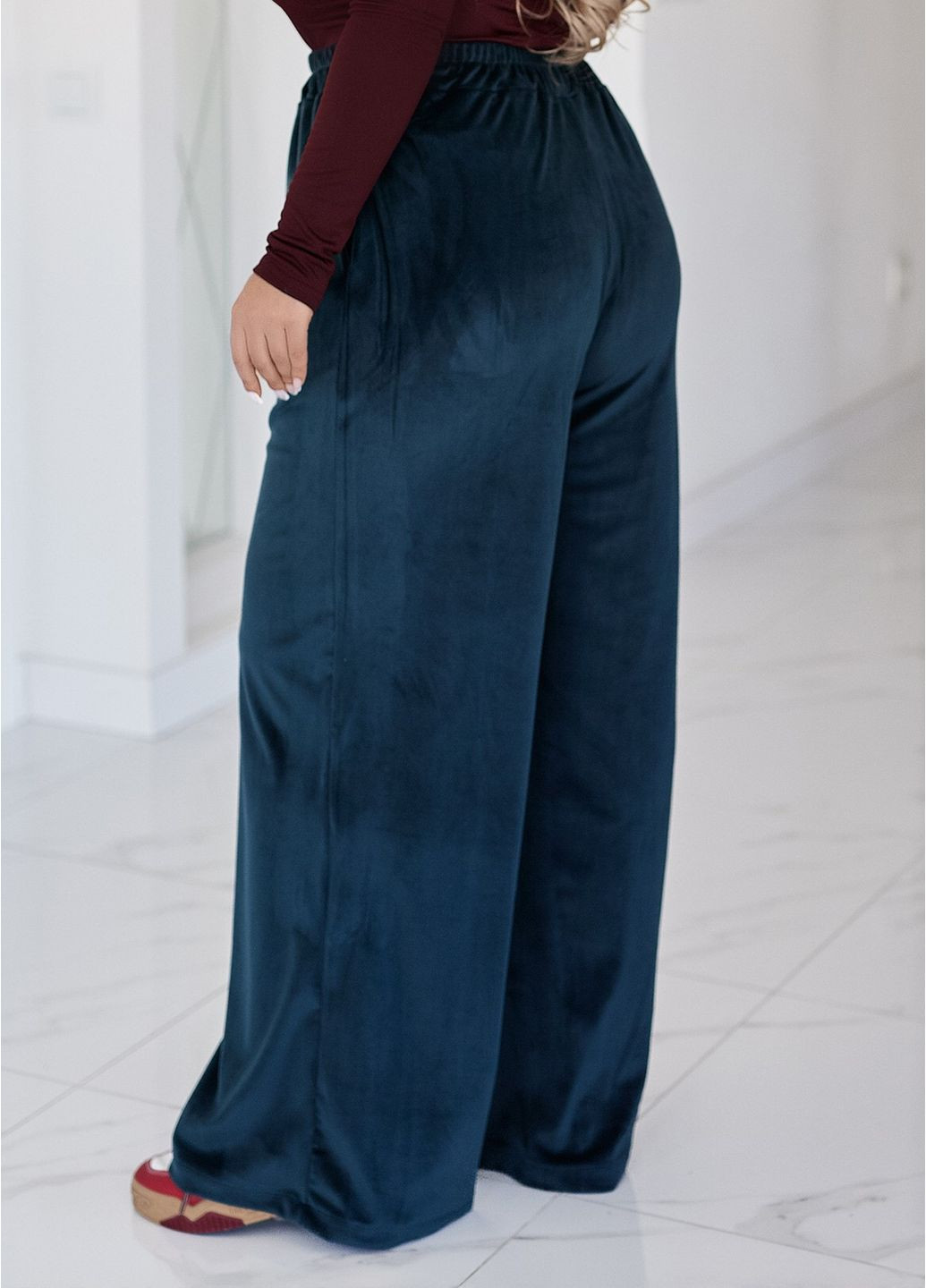Штани велюрові жіночі вільного фасону палаццо без манжетів No Brand (370079594)
