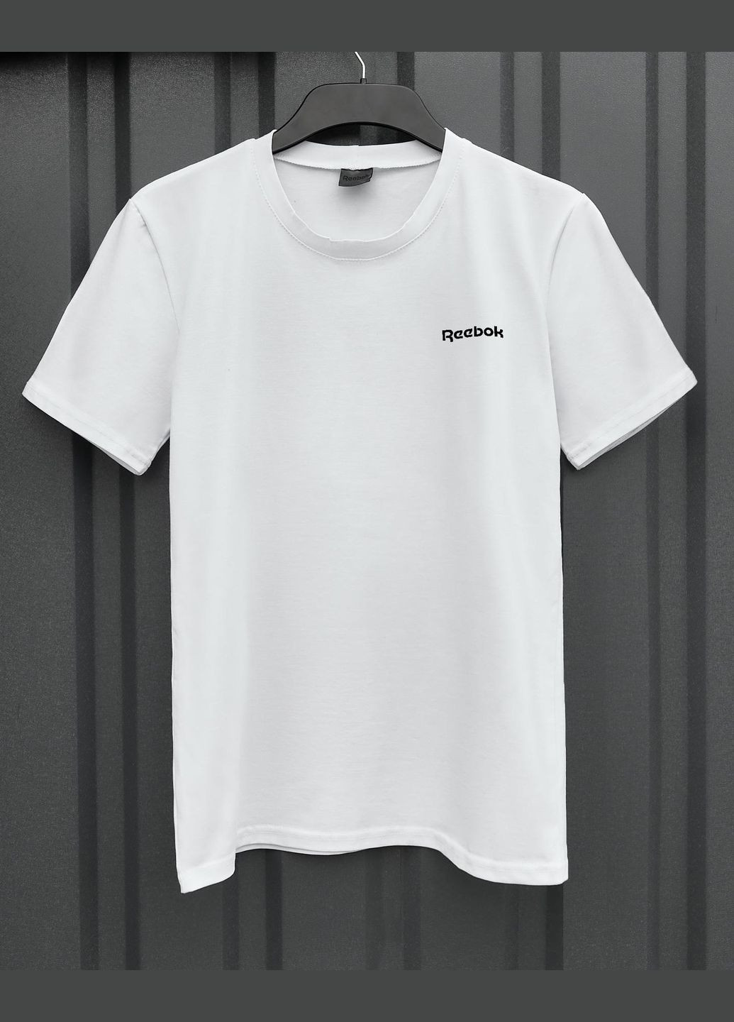 Біла базова футболка No Brand