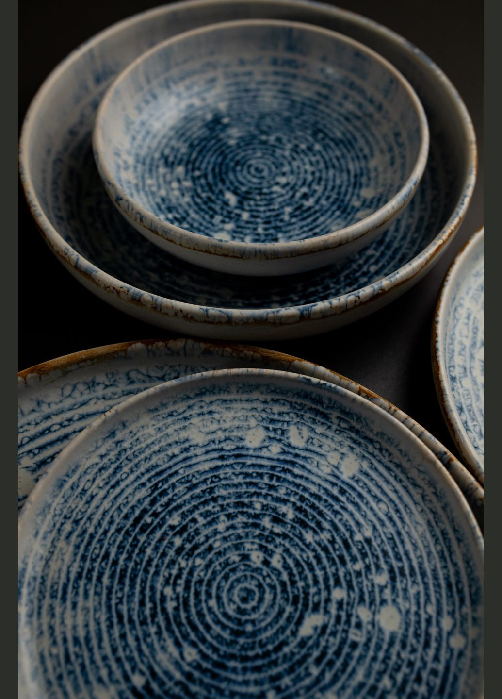 Тарілка бортова Mesa Speckle Frost Blue Eye Frost Matte 28 см Mesa Ceramics (323167470)