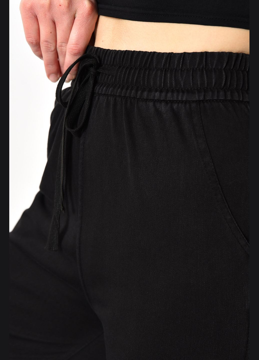 Штаны женские расклешенные полубатальные черного цвета Let's Shop (278274416)