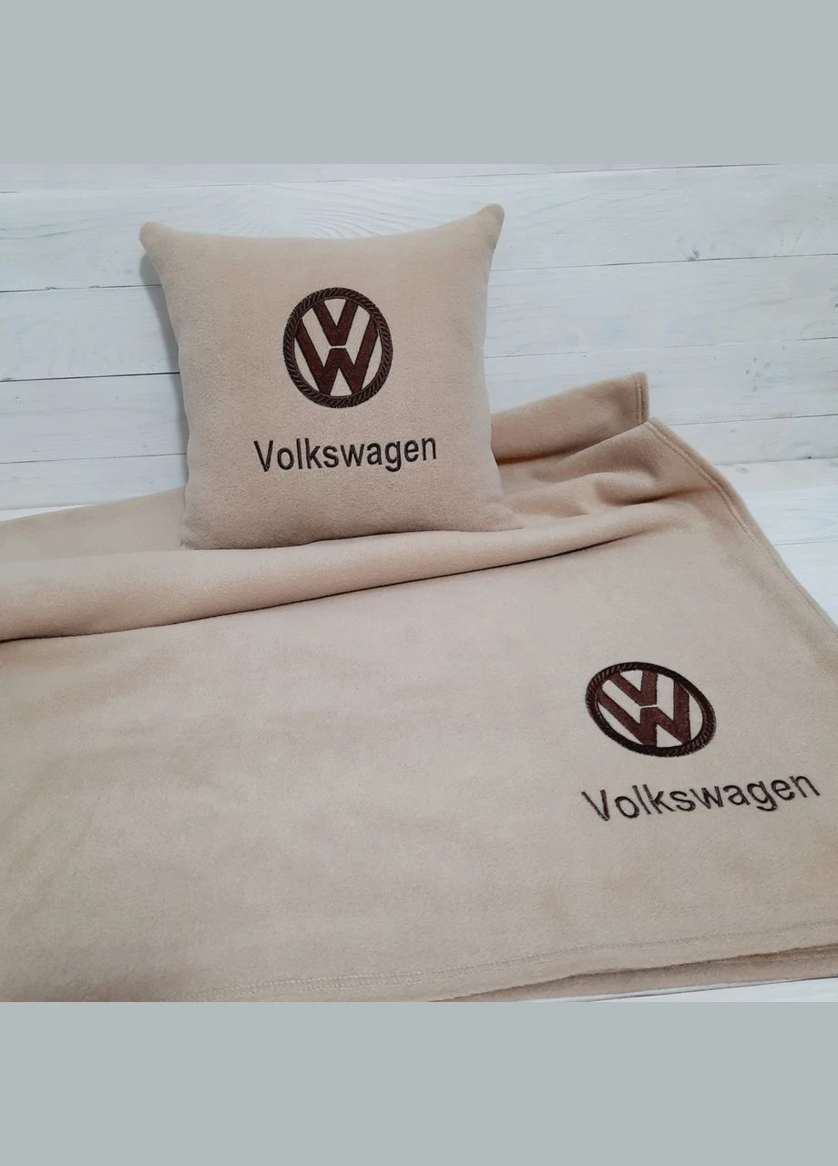 Плед и подушка автомобильные с вышивкой логотипа Volkswagen + Чехол для хранения (0720) No Brand (387344032)
