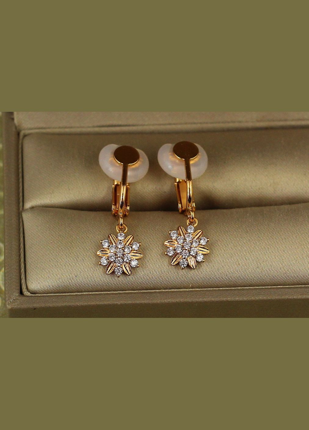 Сережки кліпси сніжка 2,7 см золотисті Xuping Jewelry (337989995)