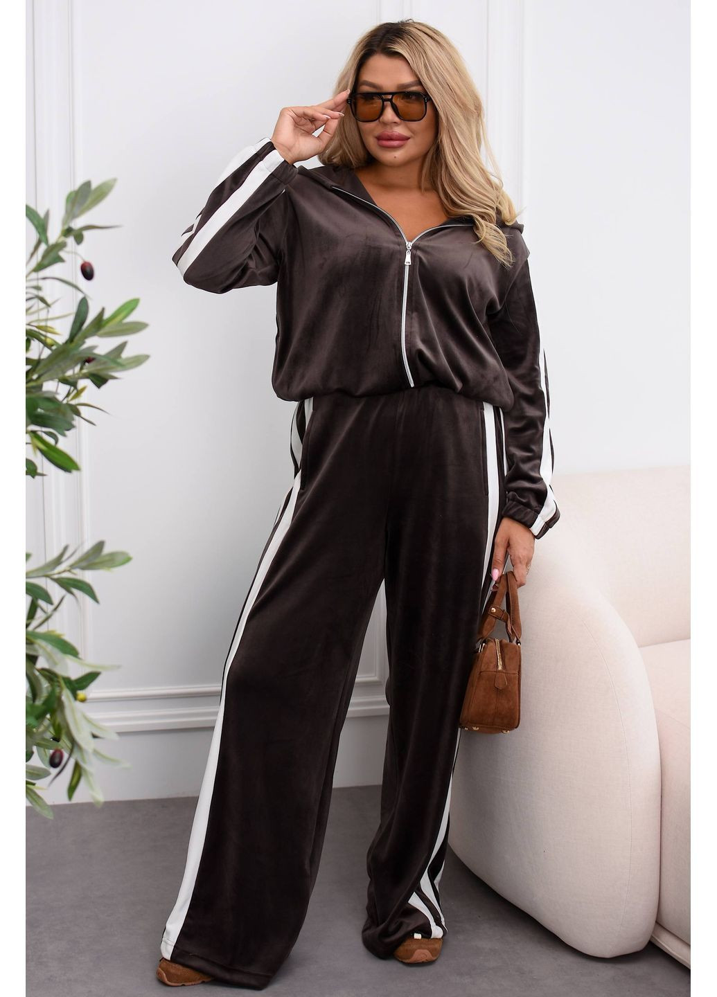 Спортивний костюм велюр з лампасами,штани палаццо та кофта з капюшоном Україна (362357739)