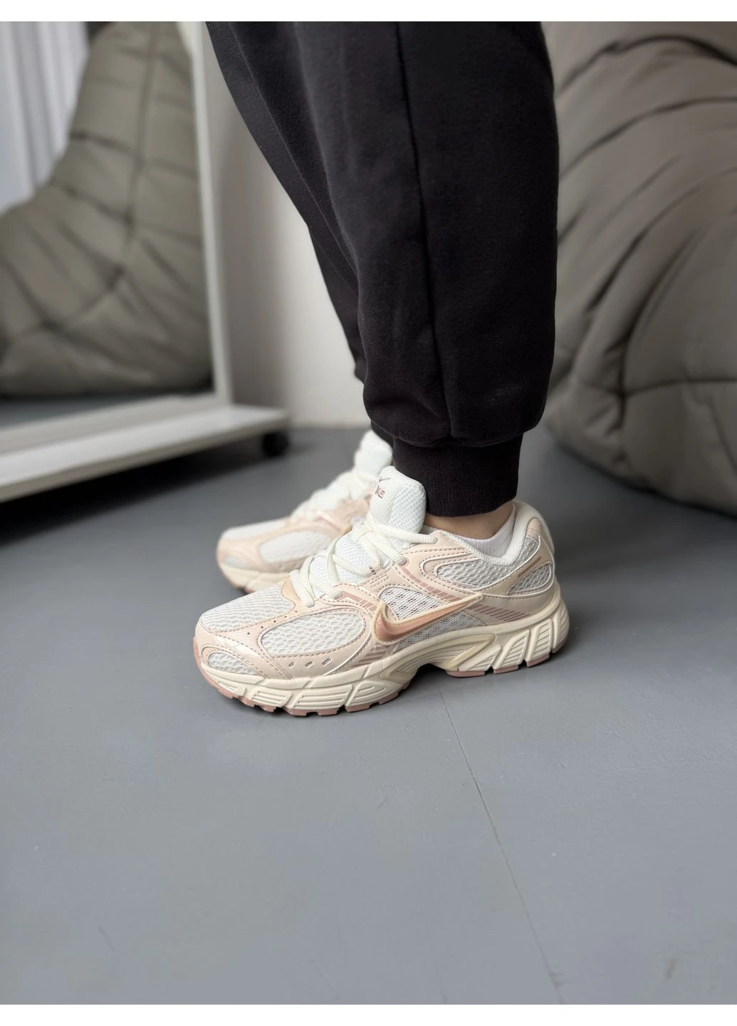 Розовые летние кроссовки nike zoom vomero v5 rnr soft pearl particle pink найк в5 No Brand