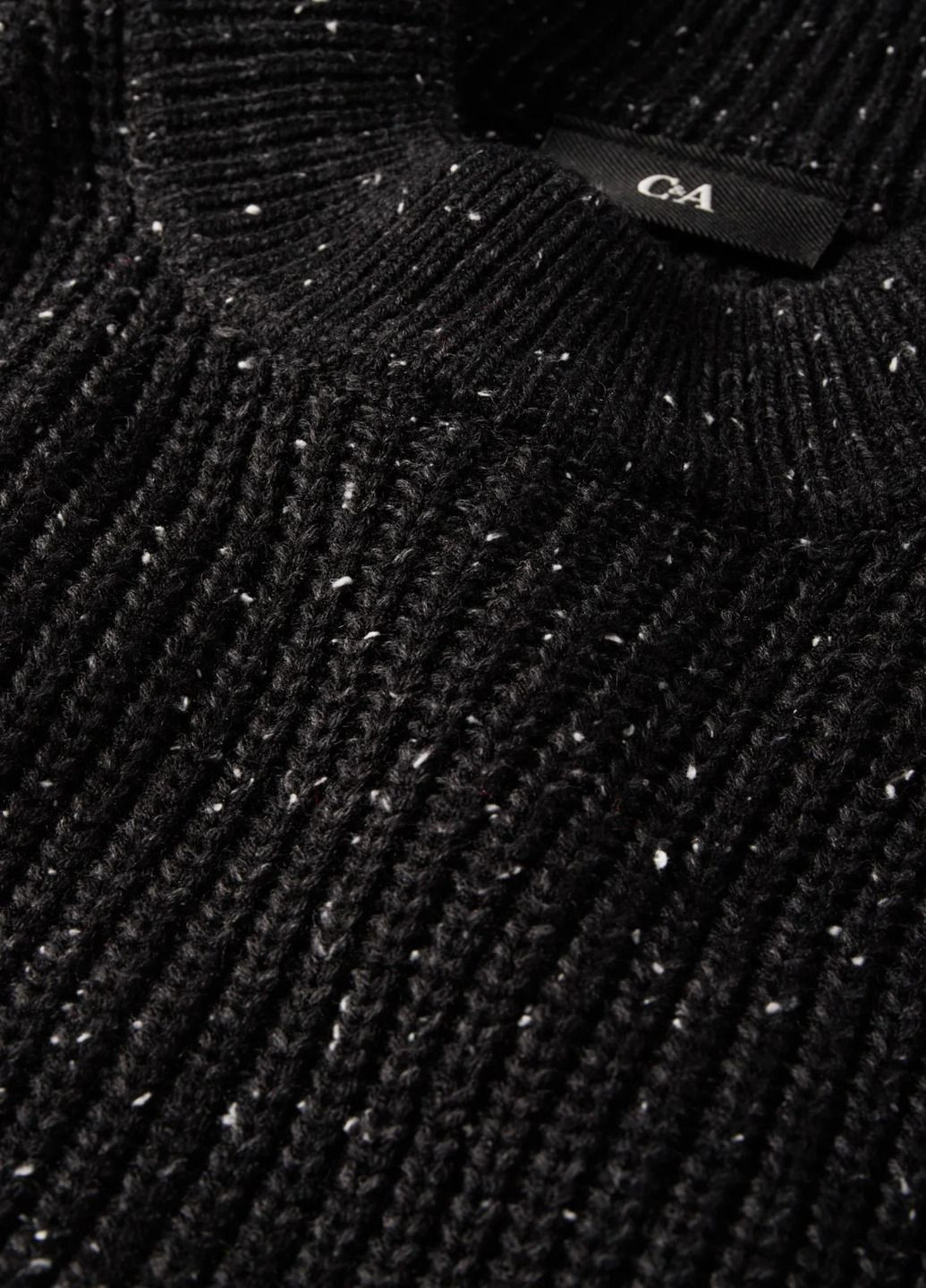 Чорний демісезонний светр C&A