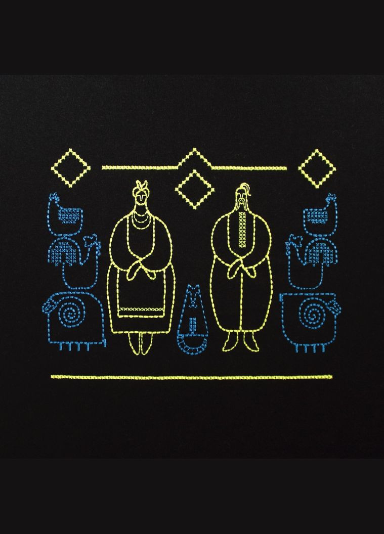 Черная мужская футболка с авторской вышивкой газды Ladan