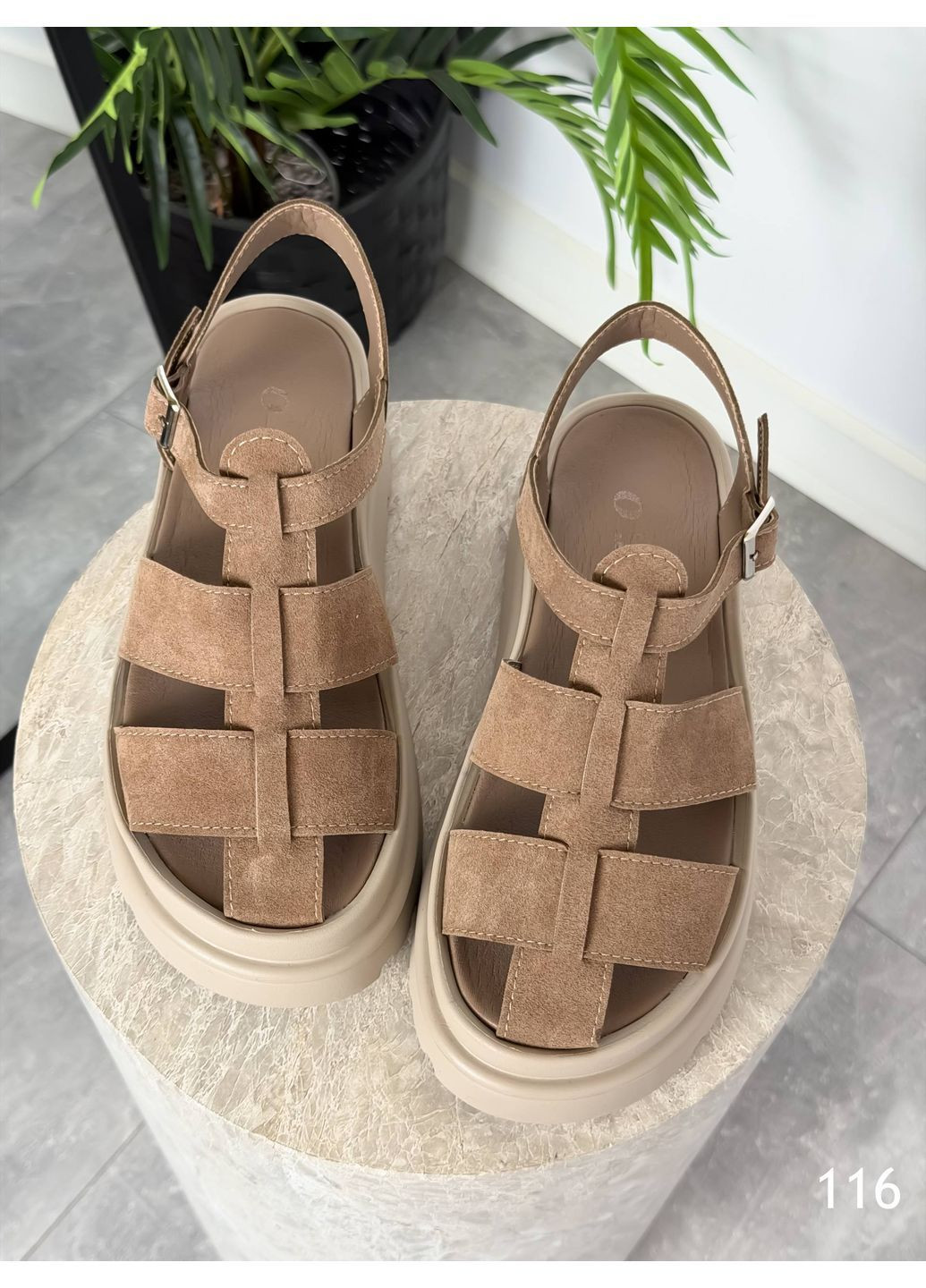Стильні босоніжки No Brand (395445381)