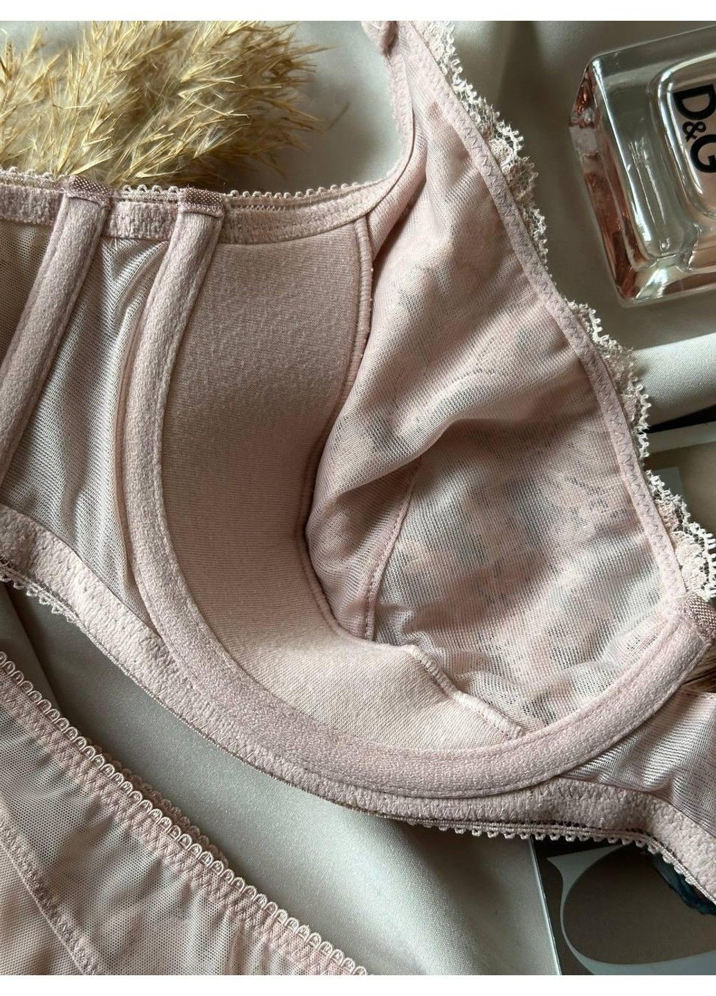 Пудровий жіноча нижня білизна комплект трусики+бюстгальтер пудровий Acousma