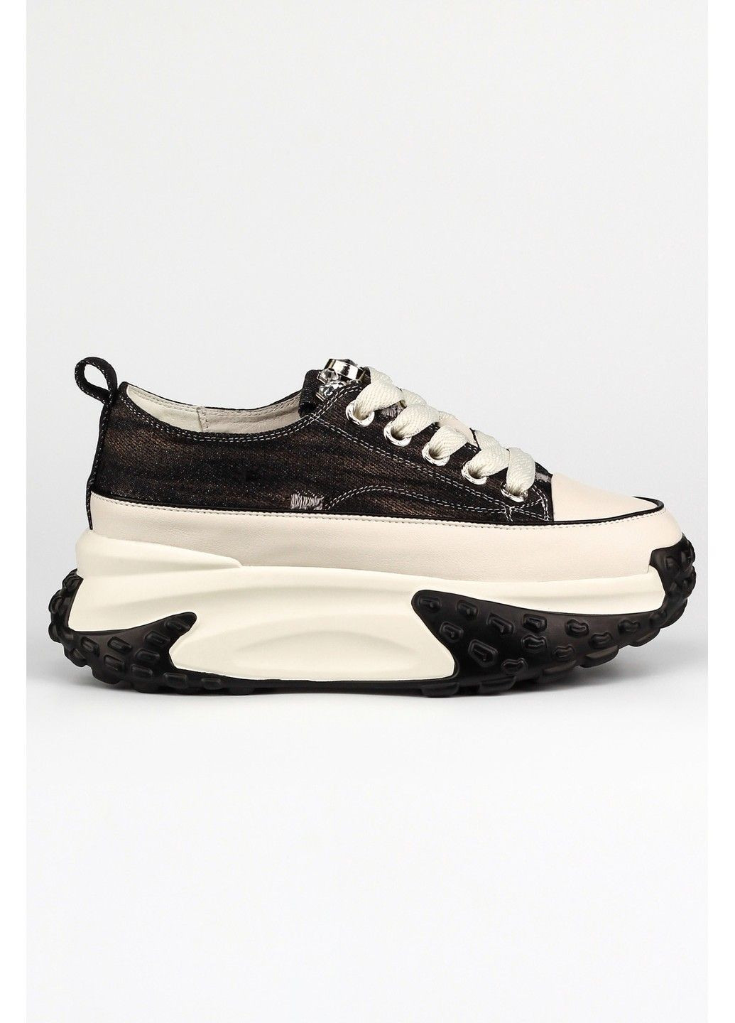 Женские кроссовки 1100262 Buts чёрные демисезоны (300151043)