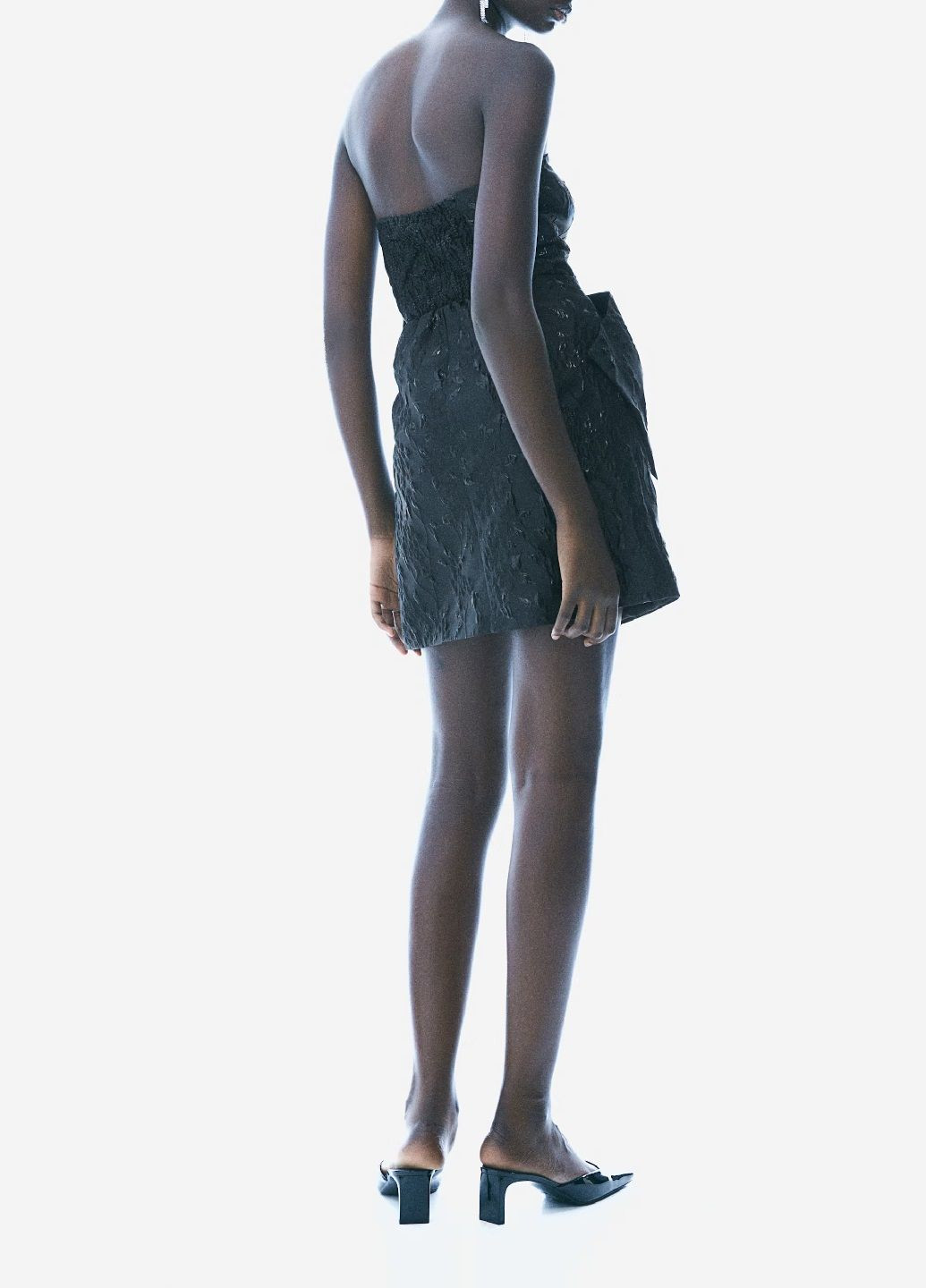 Черное праздничный платье H&M с цветочным принтом