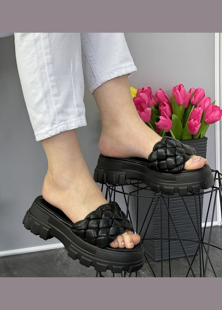 Черные женские шлепки на платформе mengfuna 1486 черные No Brand