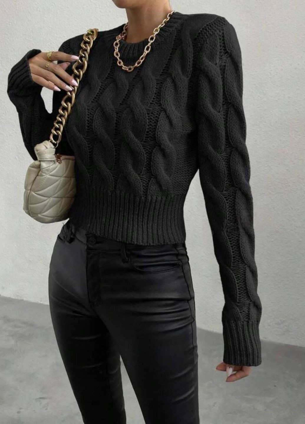 Черный демисезонный повседневный укороченный свитер Allthings