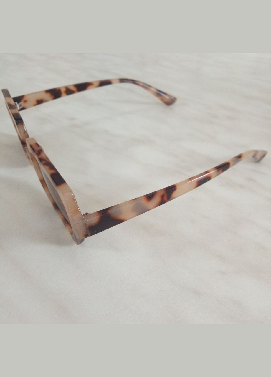 Вузькі сонцезахисні окуляри (арт.4087) No Brand (347316574)