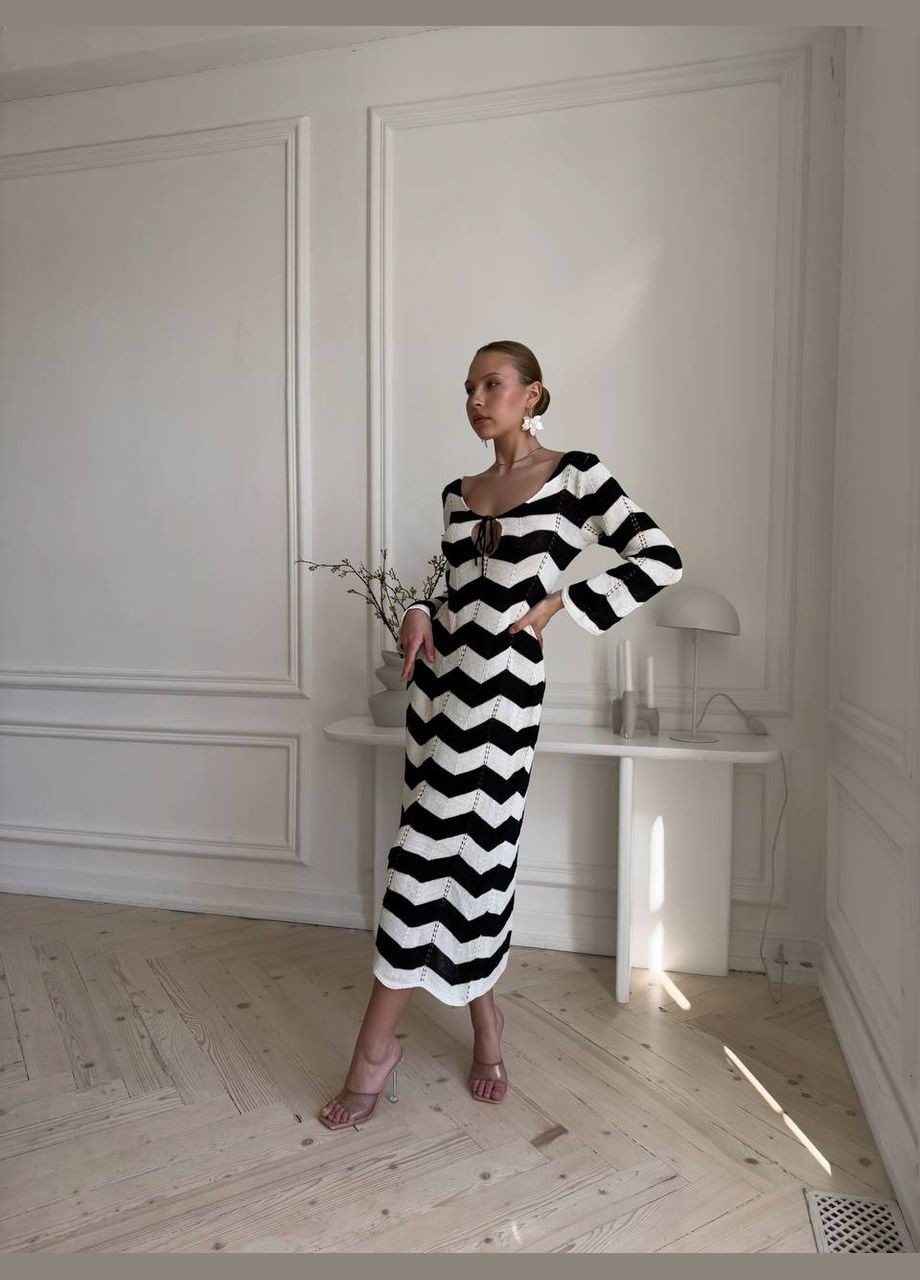 Чорно-білий демісезонний плаття жіноче максі Domino в'язане плаття максі
