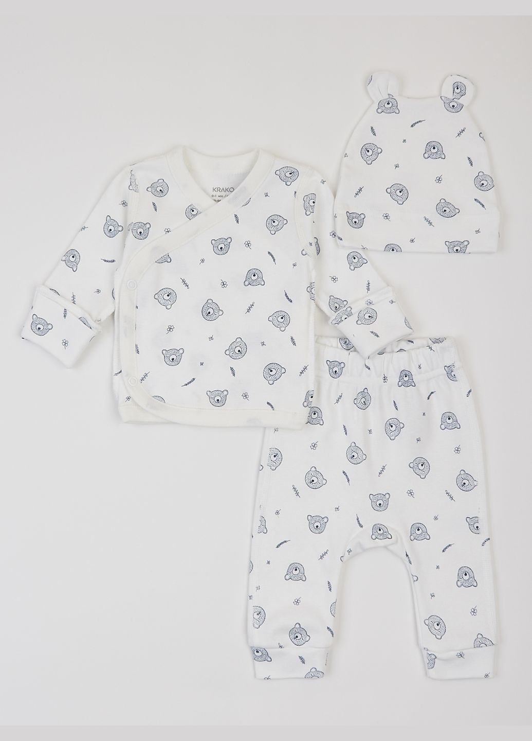 Белый демисезонный комплект для малышей утеплённый мишки: кофточка на запах, штанишки и шапочка KRAKO