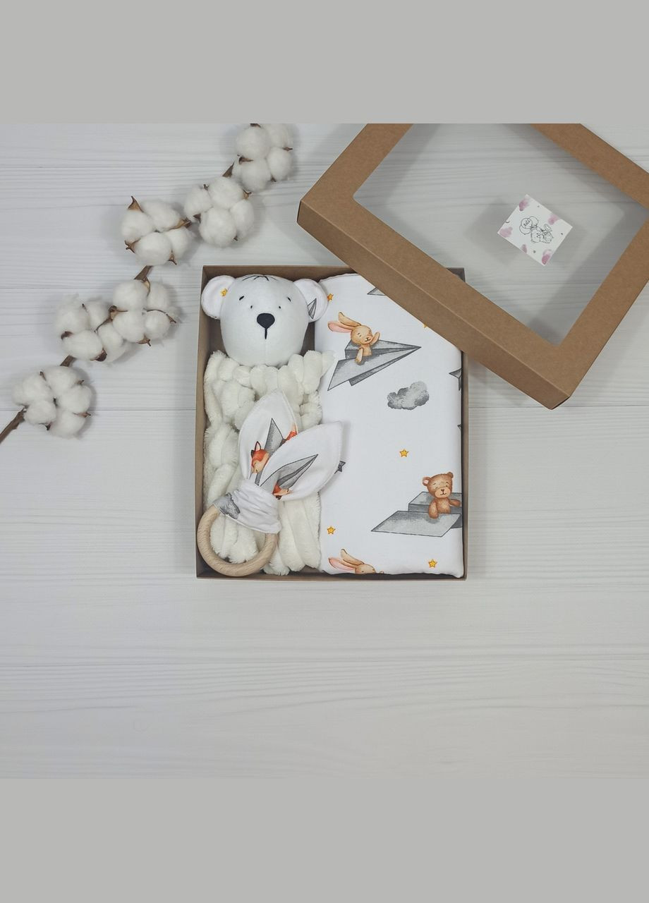 Комплект для малюка: пелюшка, комфортер, гризунок a.l.babybox Звірі в літаку Білий No Brand (308379628)