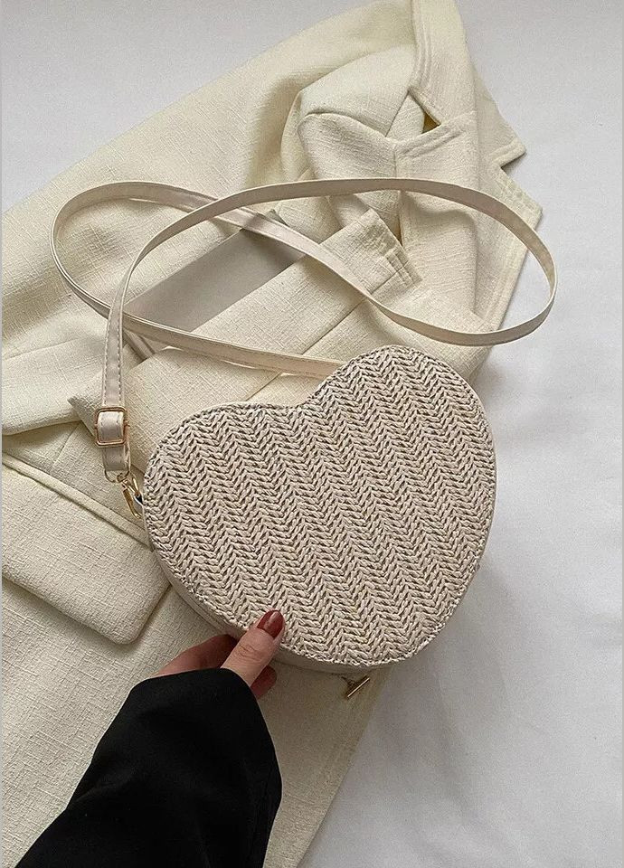 Женская сумка 8270 кросс-боди Сердце белая молочная No Brand (303323094)