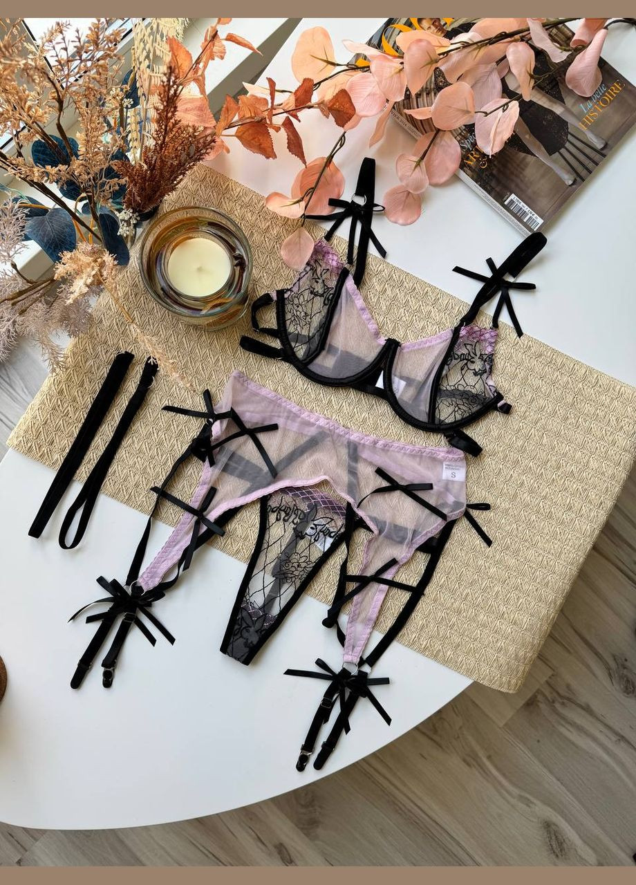 Лавандовий комплект жіночої білизни з поясом і гартерами Simply sexy