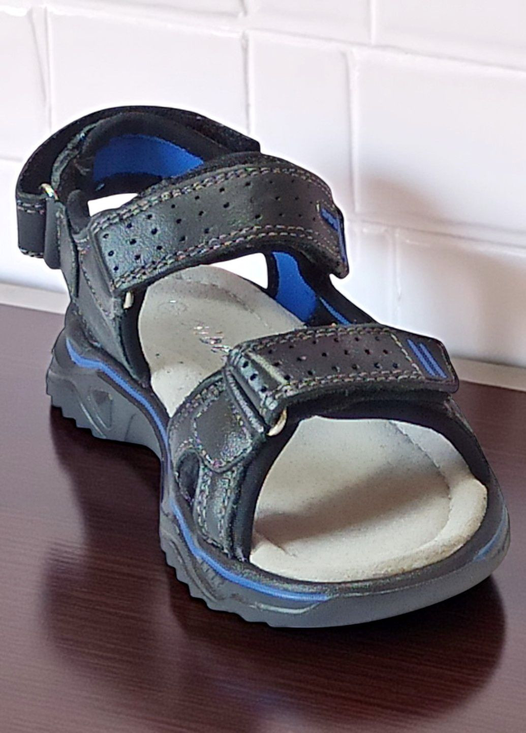 Черные спортивные, повседневные открытыте кожаные босоножки сандалии для мальчика Clibee на липучке