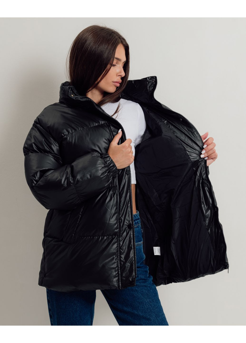 Черная зимняя куртка зимняя с затяжками H