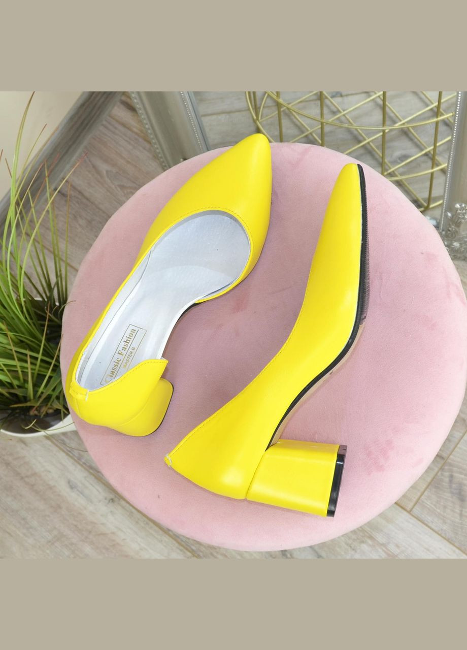 Vasha para Кожаные женские туфли на невысоком устойчивом каблуке,. 39 размер желтый з, украина — демисезон (331346200)