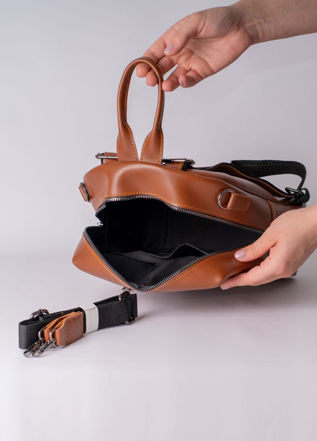 Жіночий сумка-рюкзак Vishnya (322894985)