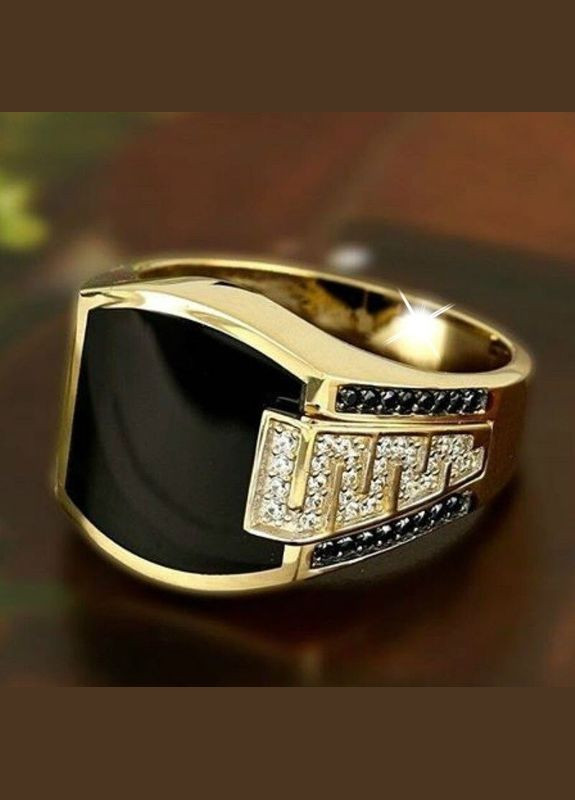 Класична чоловіча каблучка з інкрустацією чорного цирконію в золоті розмір 23 Fashion Jewelry (285110754)