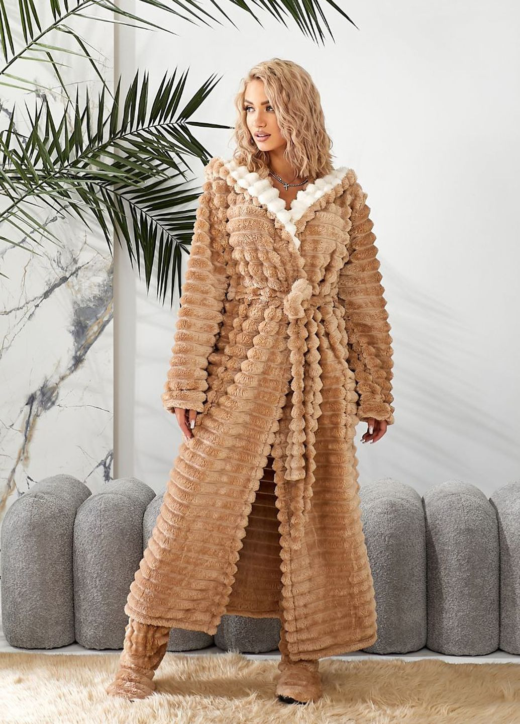 Теплий жіночий халат міді з капюшоном та чобітками полірована махра Selim-tekstil (308202208)