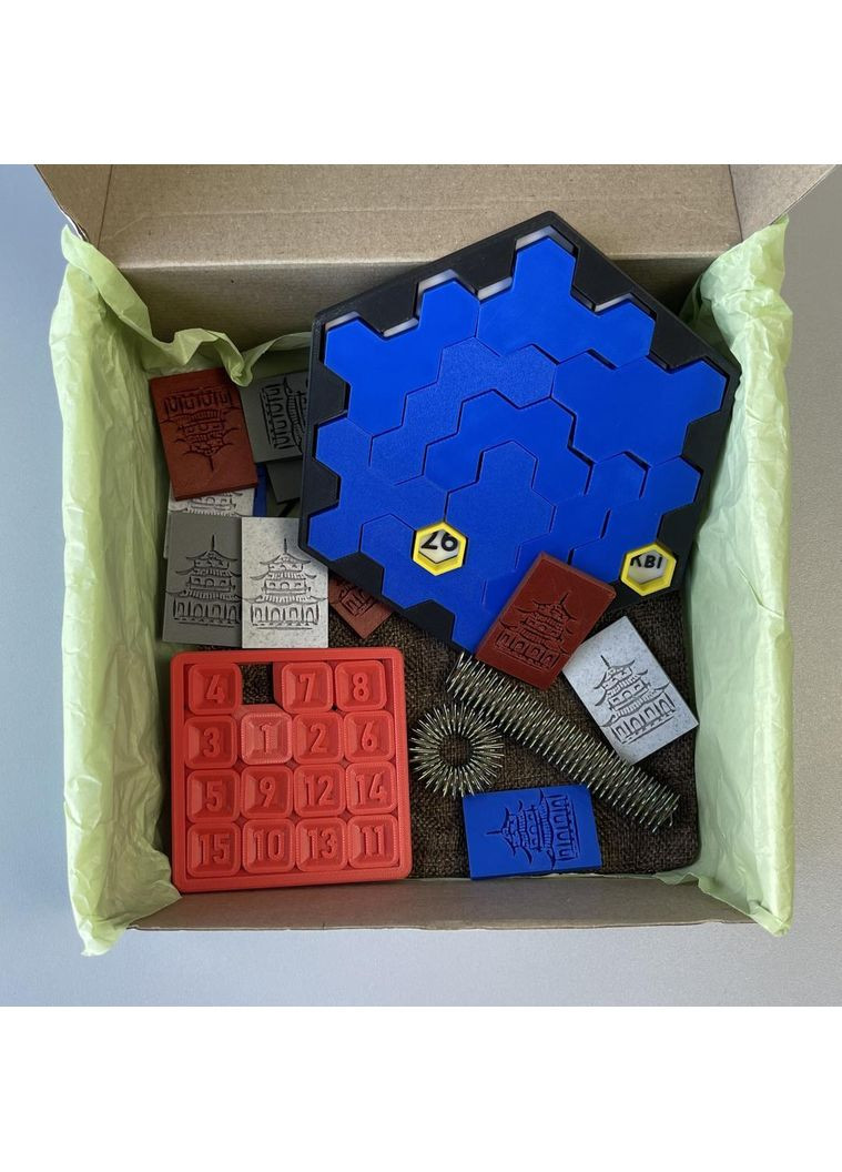 Подарунковий бокс для батьків із антистрес масажерами, головоломками та грою для двох No Brand (366072750)