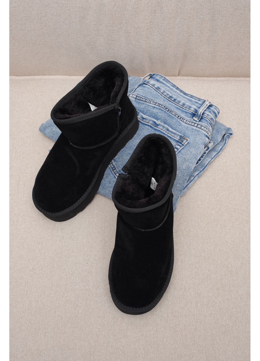 Зимові замшеві уггі чорного кольору на високій підошві з боковою змійкою, стильне та тепле взуття для щоденного носіння PL PS (363984985)