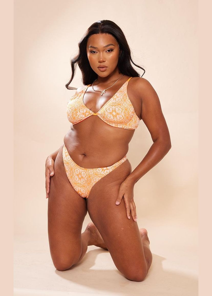 Оранжевые купальные трусики PrettyLittleThing