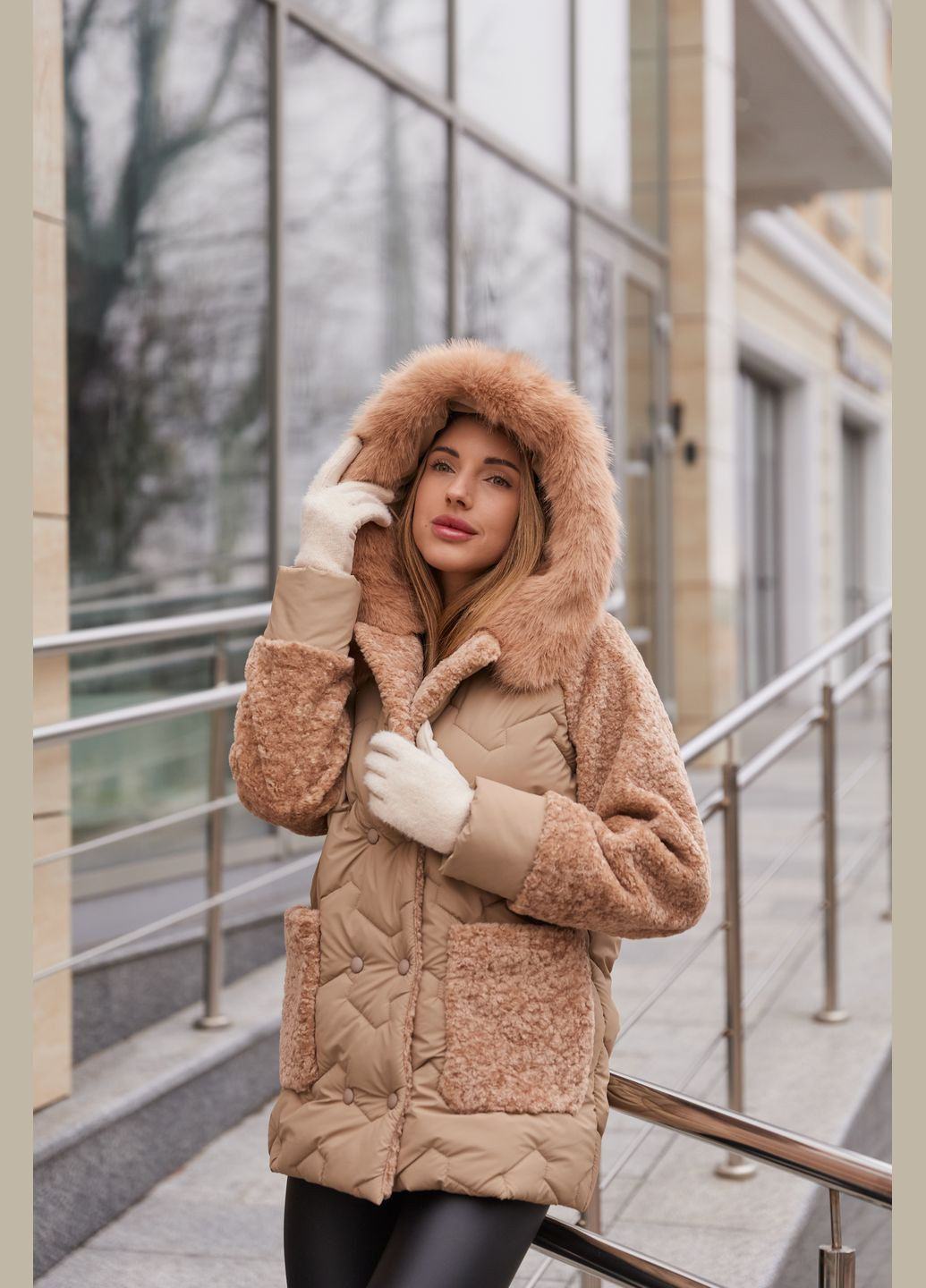 Песочная зимняя куртка MN