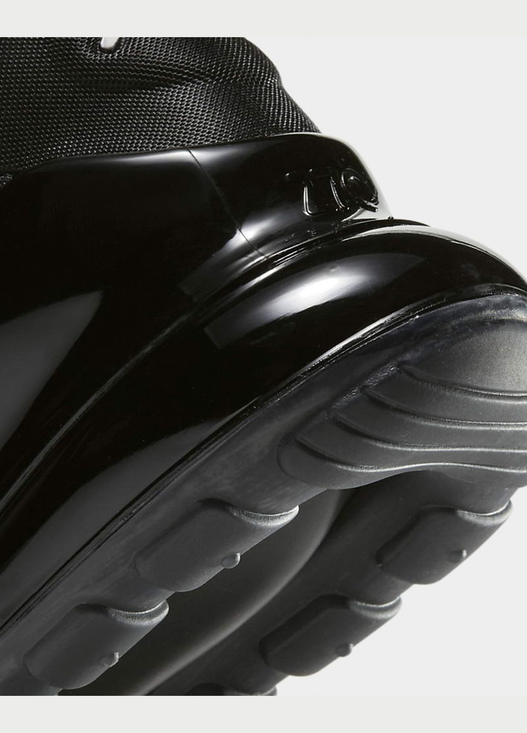 Черные всесезонные мужские кроссовки air max 270 ah8050-005 весна-лето сетка текстиль черные Nike