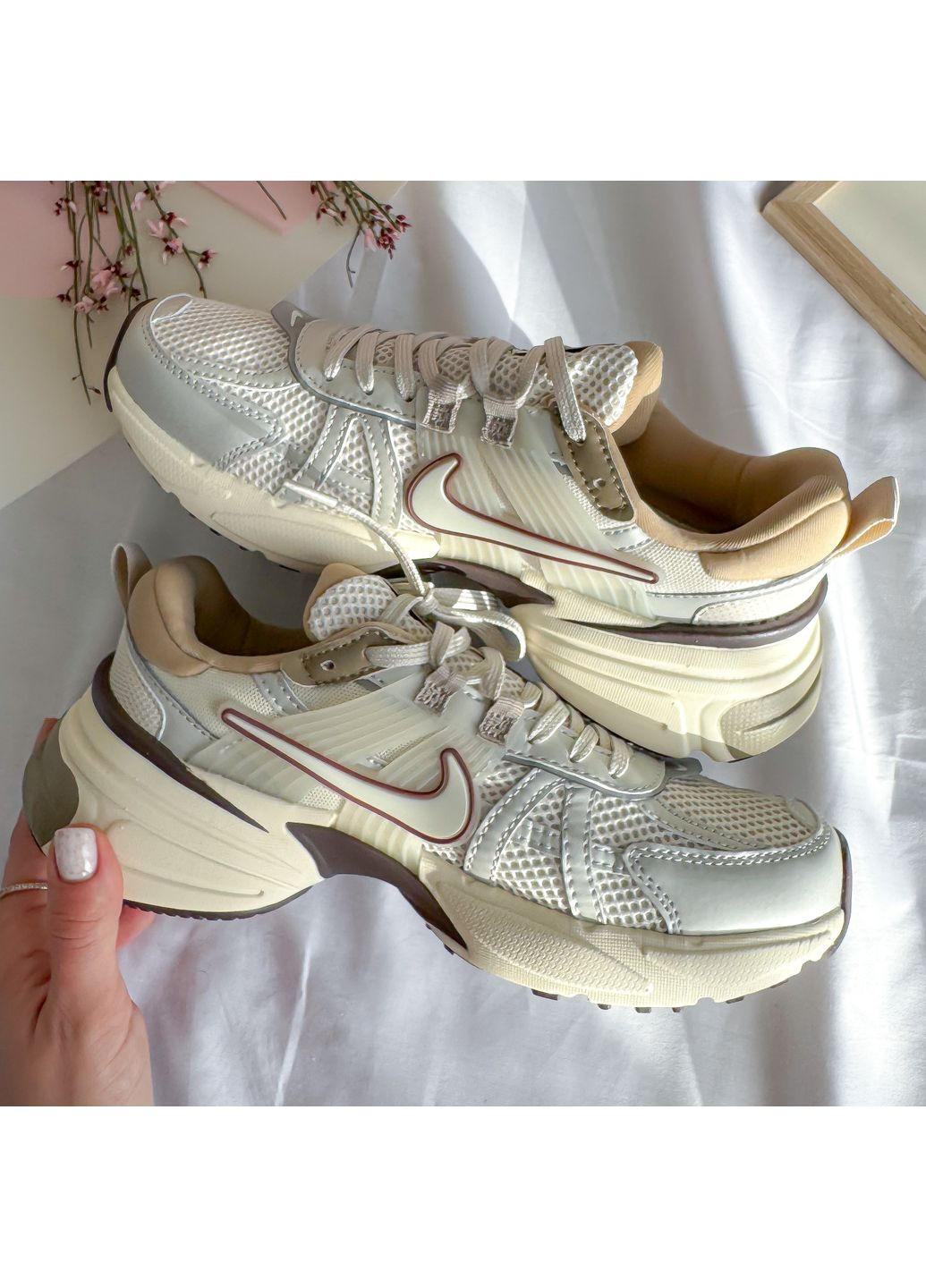 Бежевые демисезонные кроссовки мужские и женские nike runtekk orewood brown light bone | найк рунтекк оревуд бежевые No Brand