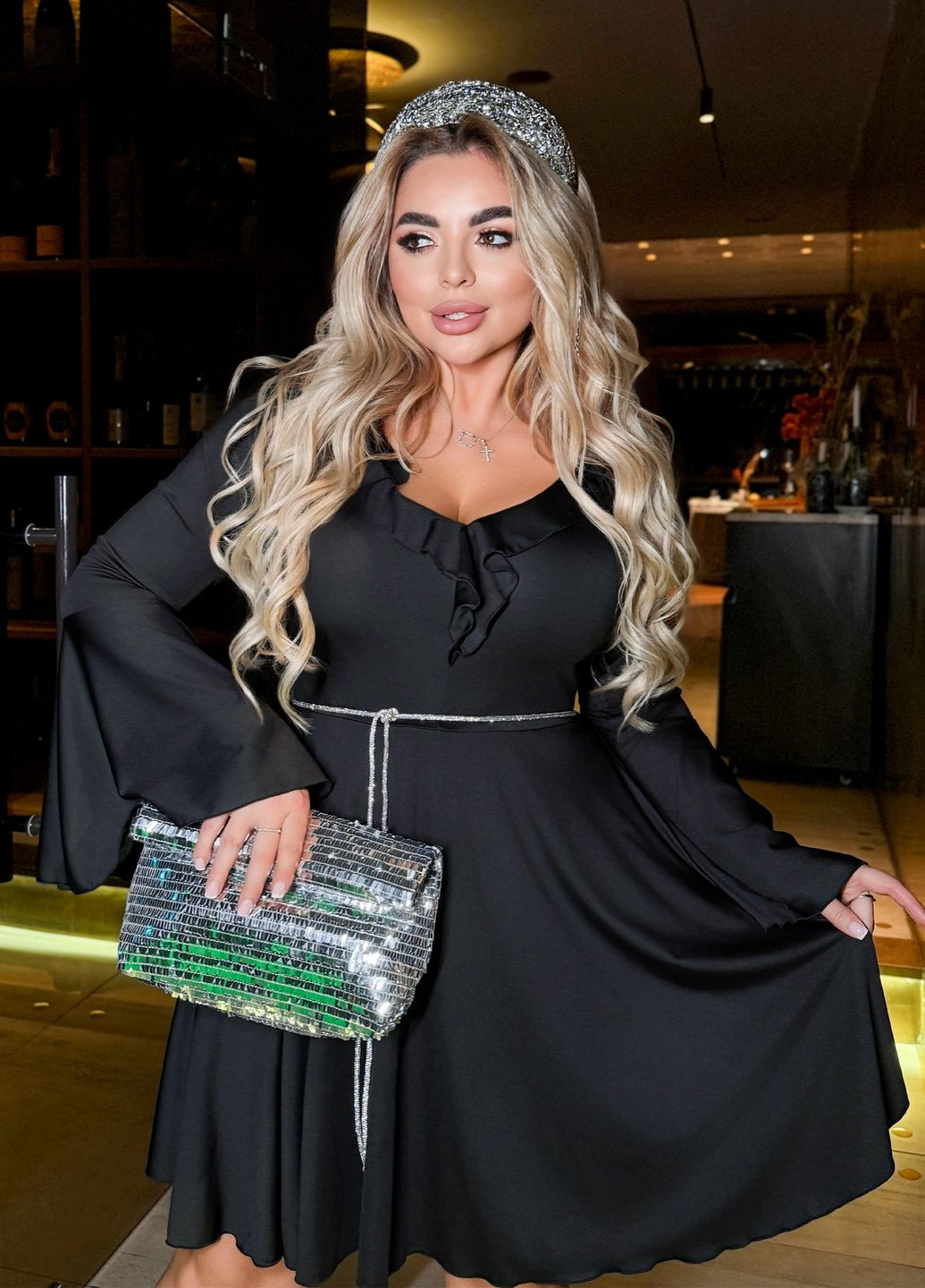 Чорна святковий, коктейльна, вечірня сукня-міні приталеного фасону з рюшами силуетна, дзвін, кльош No Brand однотонна