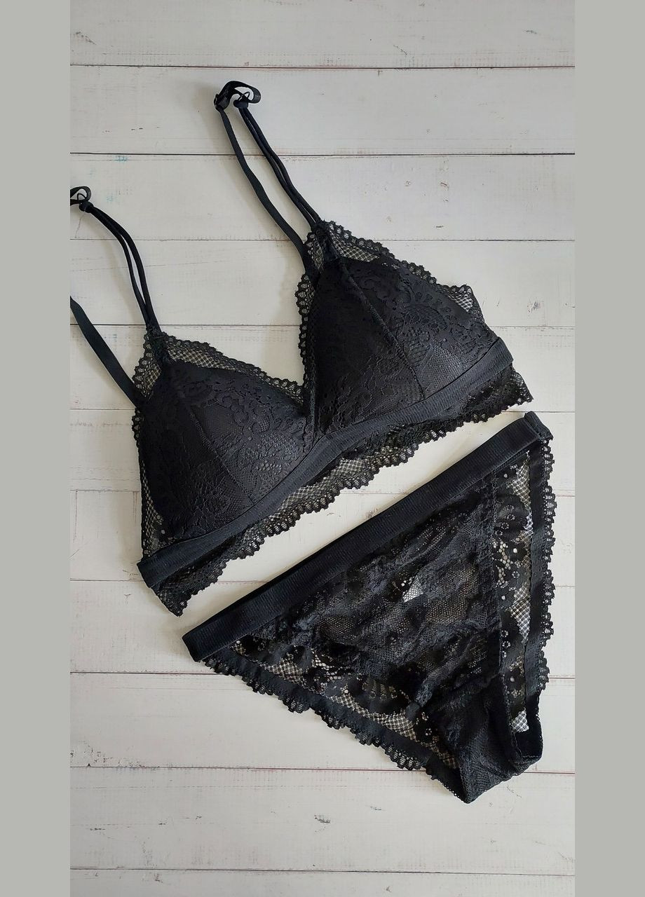 Чорний демісезонний комплект нижньої білизни бюстгальтер і трусики s/m білий (2-211) New Style