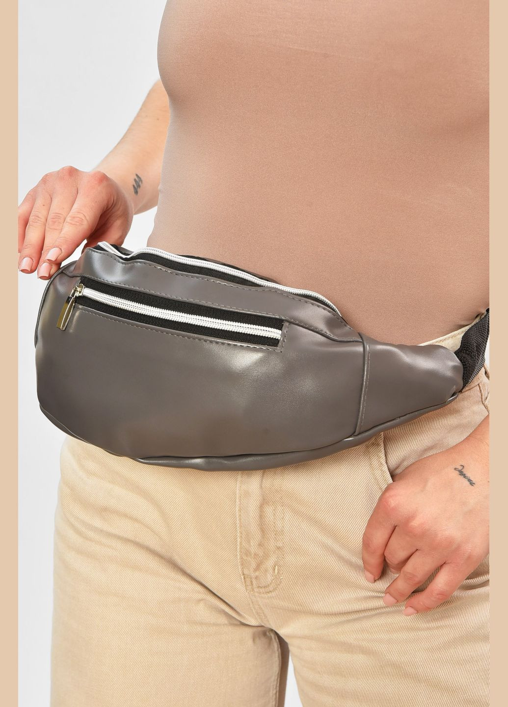 Бананка жіноча сірого кольору Let's Shop (335364805)