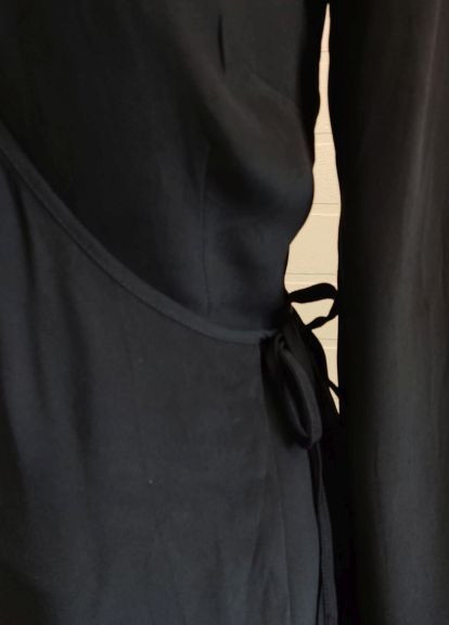Чорна сукня Keepsake однотонна