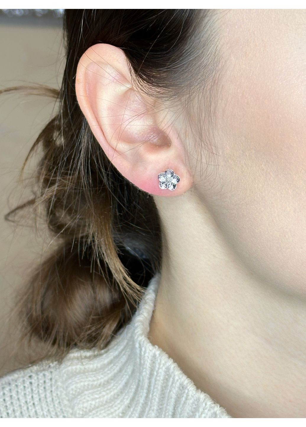 Серебряные серьги-пусеты "Цветочки" покрыты родием 💎 | Элегантность в каждом лепестке Family Jewelry House (351897793)