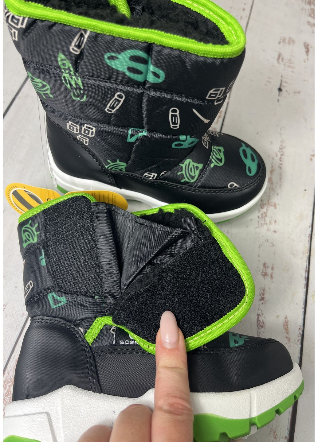 Цветные сапоги дутики зимние детские для мальчика черно-зеленый (613) Clibee на липучке