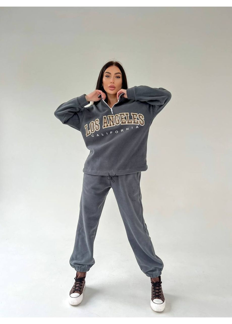 Женский спортивный костюм со стильным принтом. No Brand (365805004)